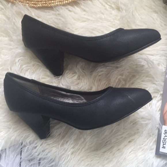 Black pointy pump - Picture 3 of 5